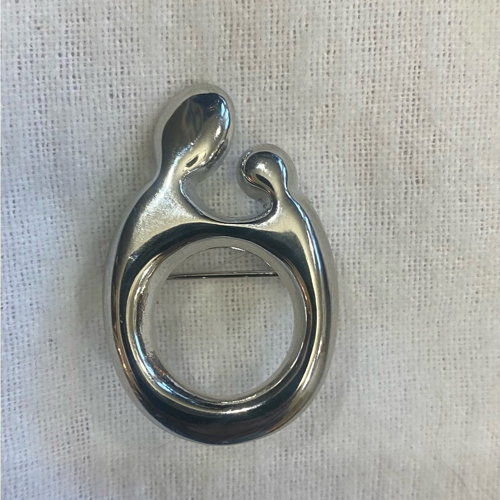 Silver fashion mother and child pin